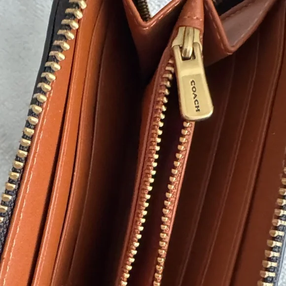 Coach Black and Gray Plaid Wallet - Picture 3 of 4